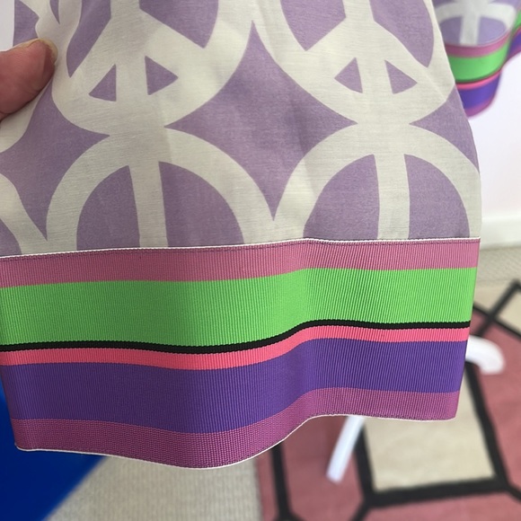 Peace Sign Tunic Perfect for Spring and Summer - Picture 3 of 7